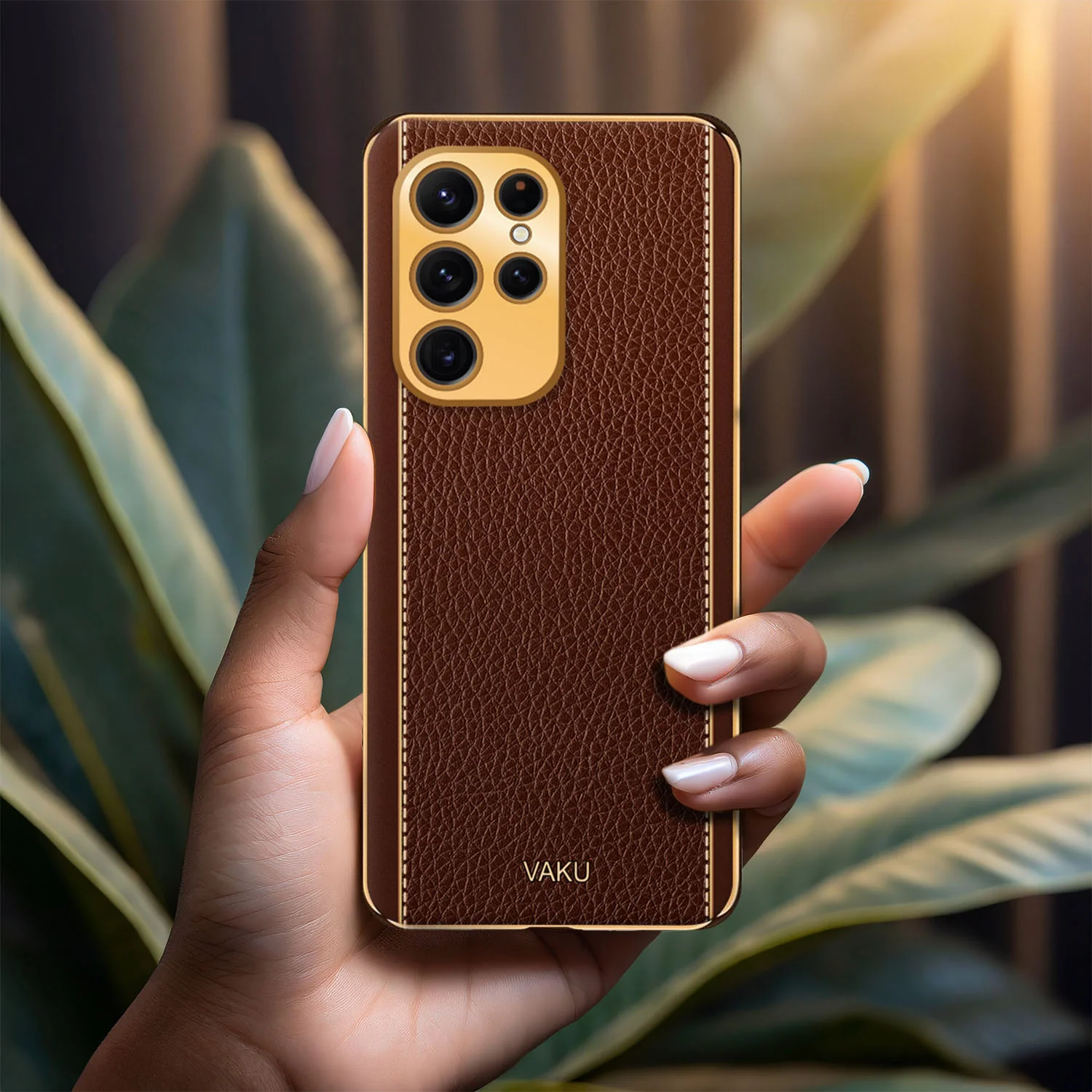 VakuĀ® Samsung Galaxy S24 Ultra Luxemberg Leather Pattern Gold Electroplated Soft TPU Back Cover - Image 5